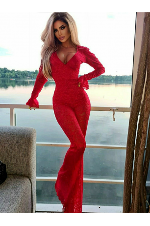 Salopeta din dantela rosie , superba